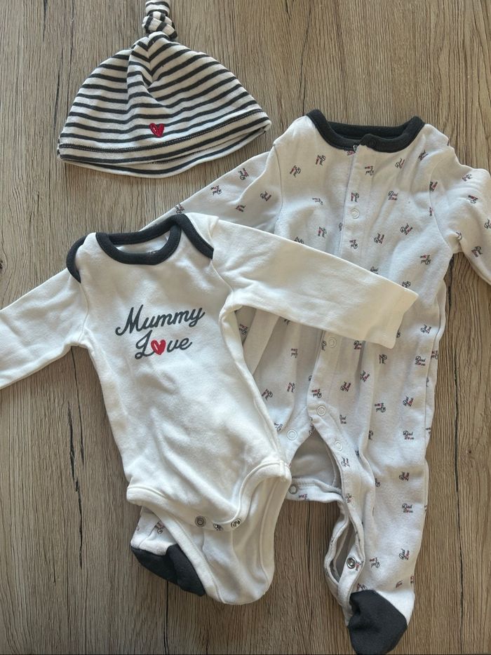 Lot vêtements fille 1 mois - photo numéro 4