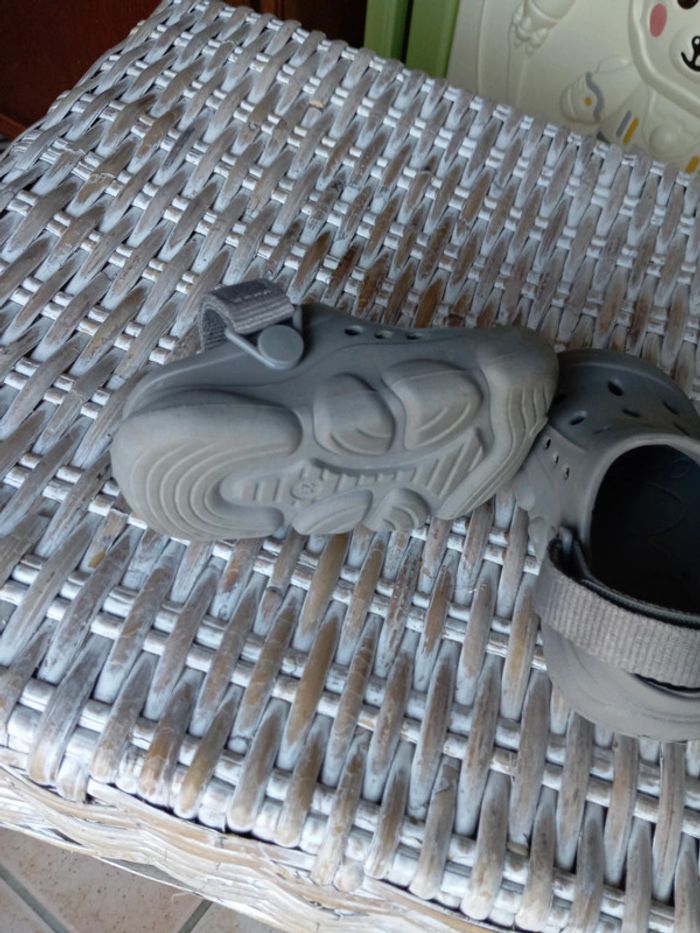 Crocs taille 21 - photo numéro 4