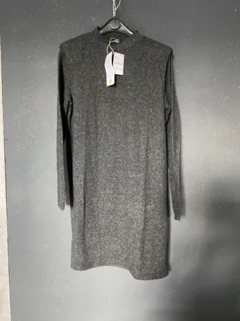 Robe pli aux épaules