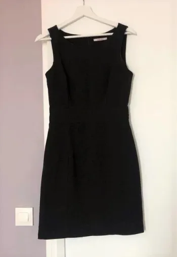 petite robe noir chic classe habille sympa