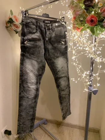 Beau jean homme noir gris délavé