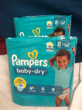 couches Pampers baby dry taille 8