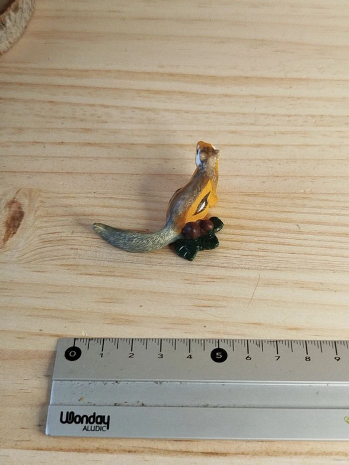 Figurine écureuil chipmunk Animal de la forêt - photo numéro 4
