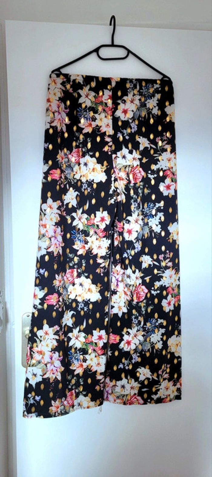 Magnifique Pantalon fluide pattes d'eph noir fleurs et doré Neuf - photo numéro 6