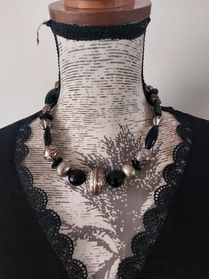 collier grosses perles noires et acier 🥳