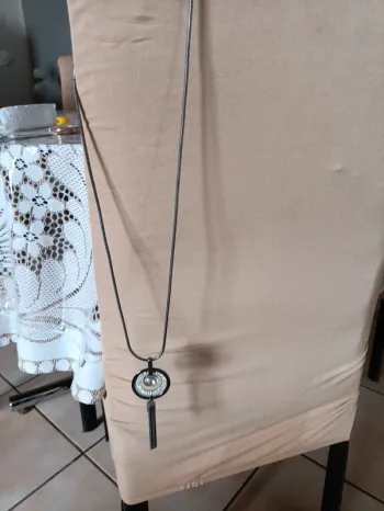 Pendentif métal argenté