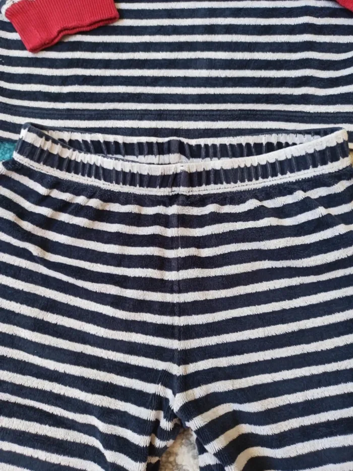 Pyjama 2 pièces épais - Taille 4 ans - photo numéro 4