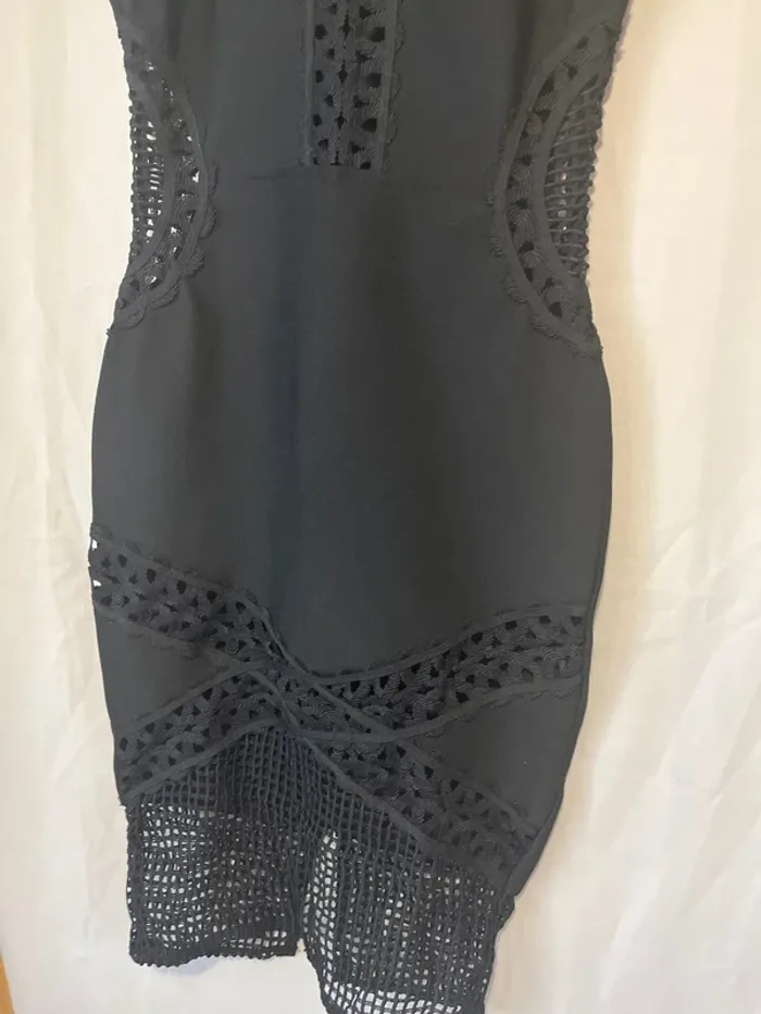 robe noire - photo numéro 3