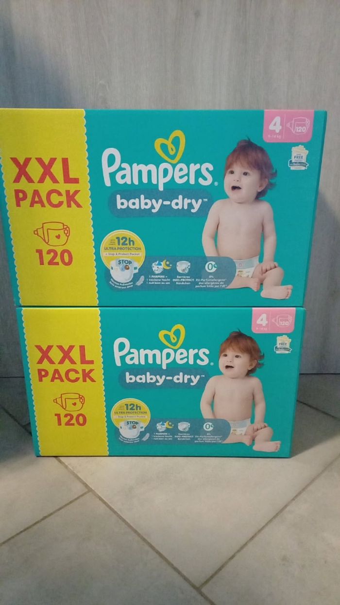 Couches pampers taille 4