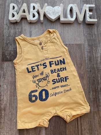 - Combishort Kimadi - 6 mois - bon état, mini tache