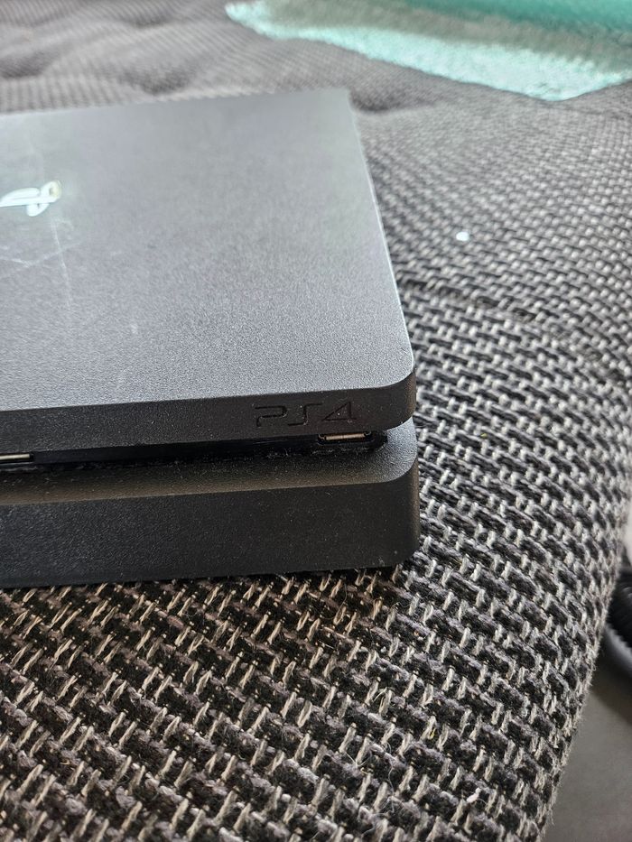 Playstation 4 - photo numéro 3