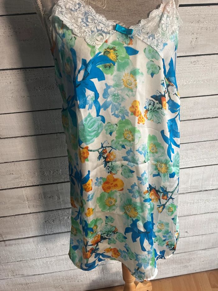 Robe nuisette fleurie vintage - photo numéro 3