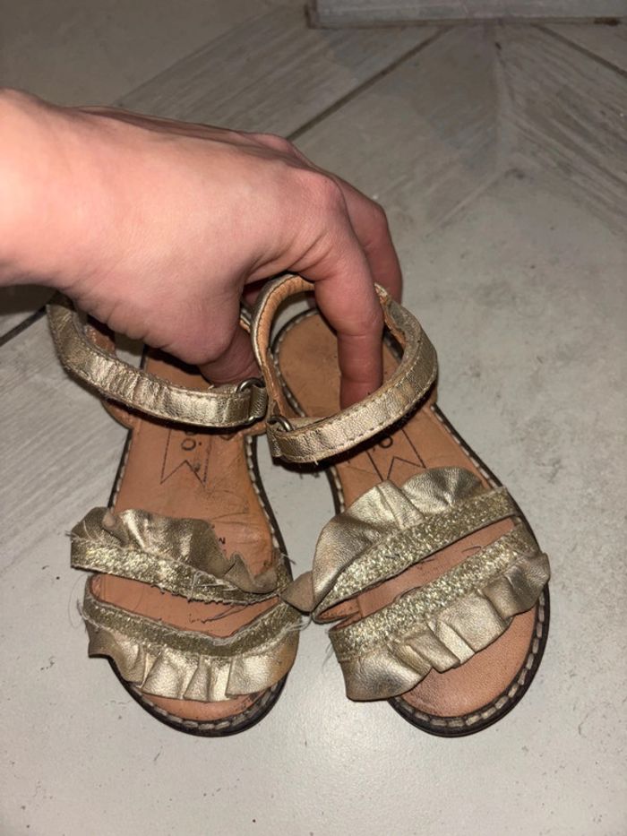Sandale cariboo taille 24 bébé fille