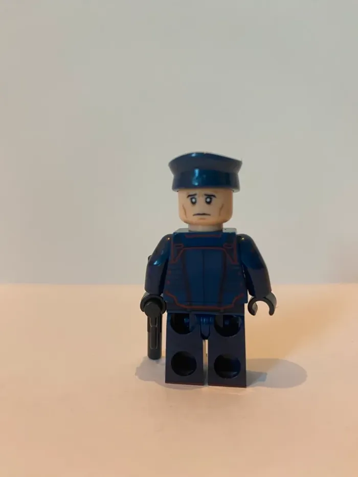 Figurine type lego Syril Karn. Star Wars - photo numéro 3