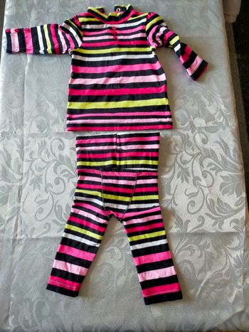 Petit ensemble pantalon t shirt