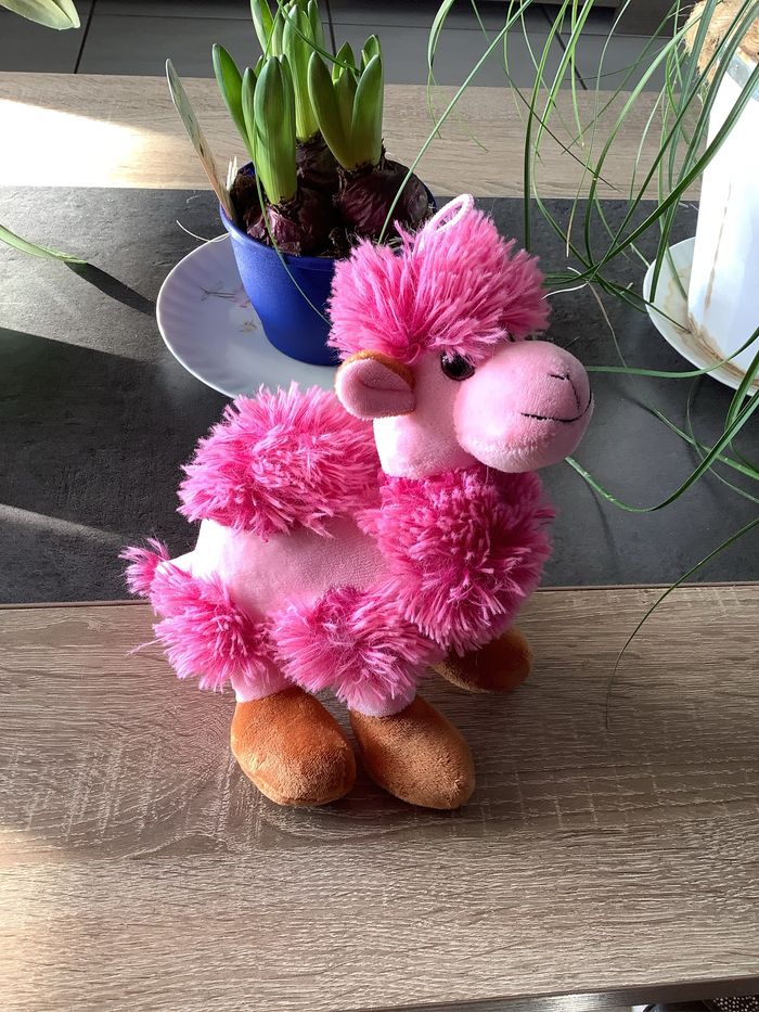 Peluche chameau hauteur 22 cm