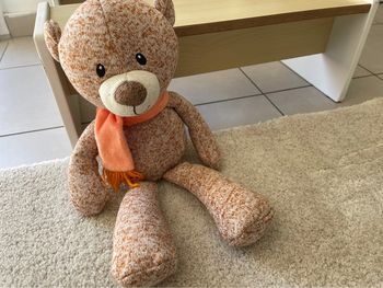 Doudou peluche ours moucheture Famosa 🌻