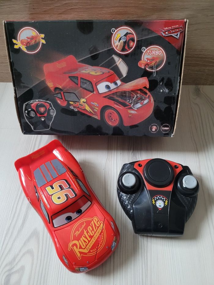 Voiture télécommandée Cars