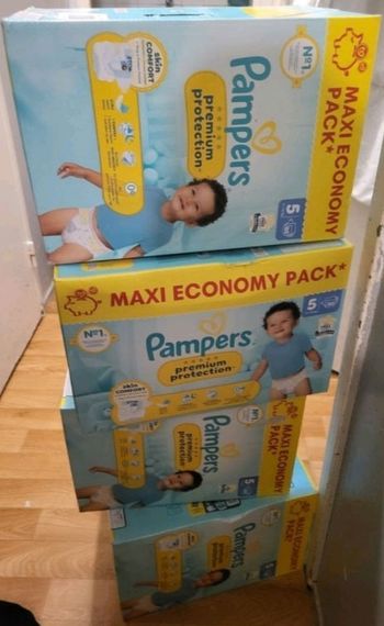 couches Pampers premium protection T5