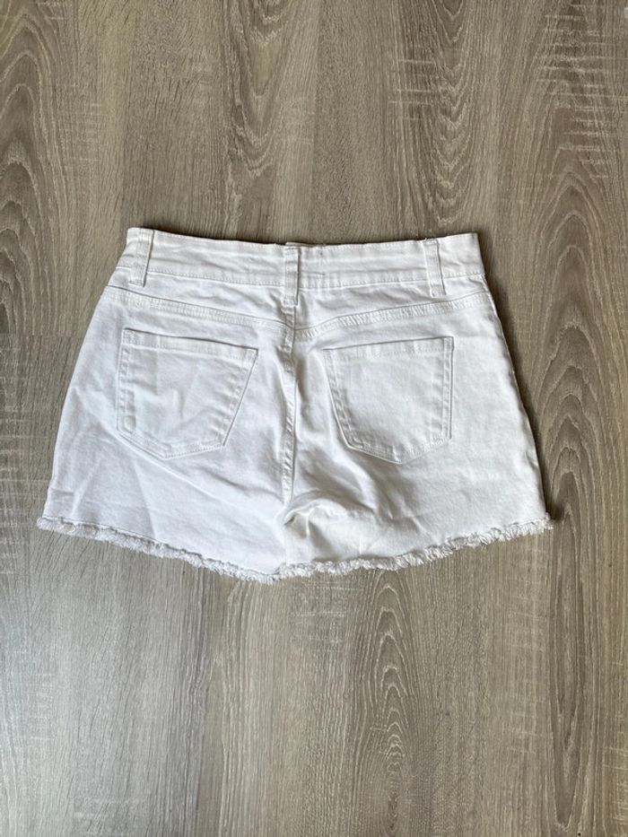 Short blanc taille 36 - photo numéro 2