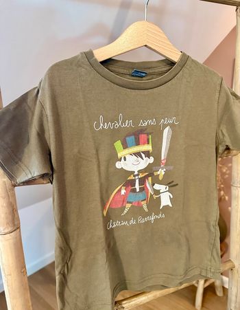 🍃 T-shirt kaki – Alma Mater – Taille 6 ans – Très bon état