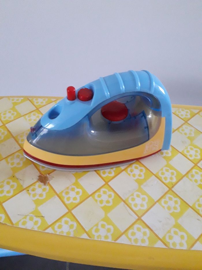 Table à repasser pour poupée - photo numéro 2
