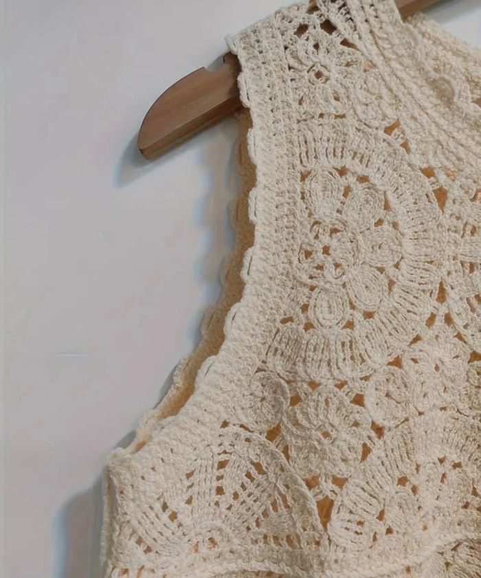 Débardeur , beige , taille M , neuve , idée cadeau - photo numéro 2
