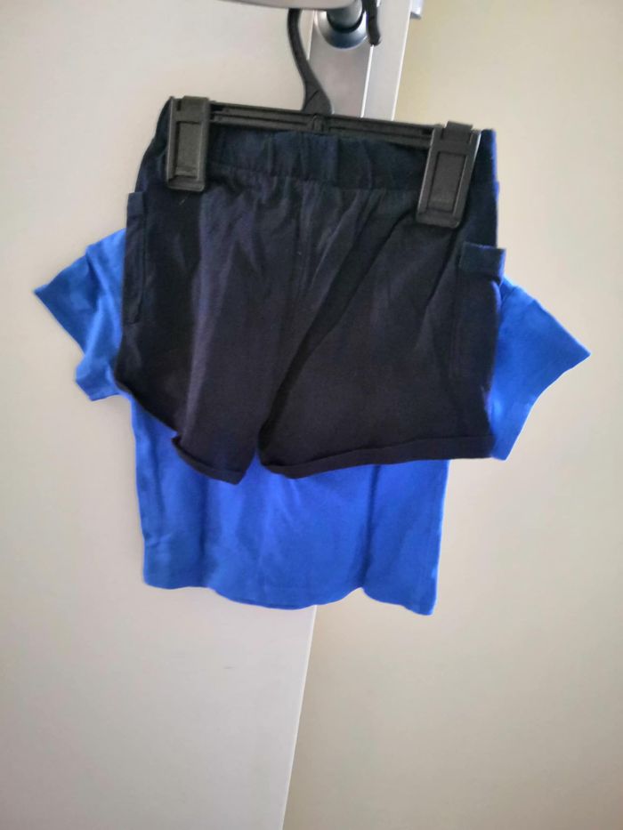 Ensemble 2 pièces (short + t-shirt, Bleu) 9 mois (74 cm) Kiabi - photo numéro 2