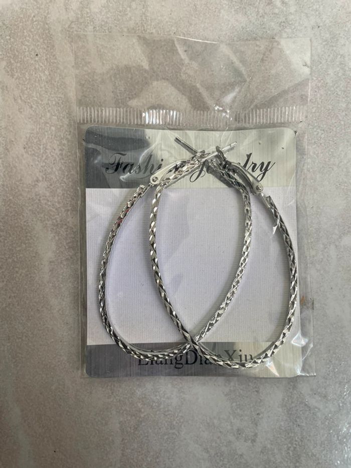 Boucle d’oreille