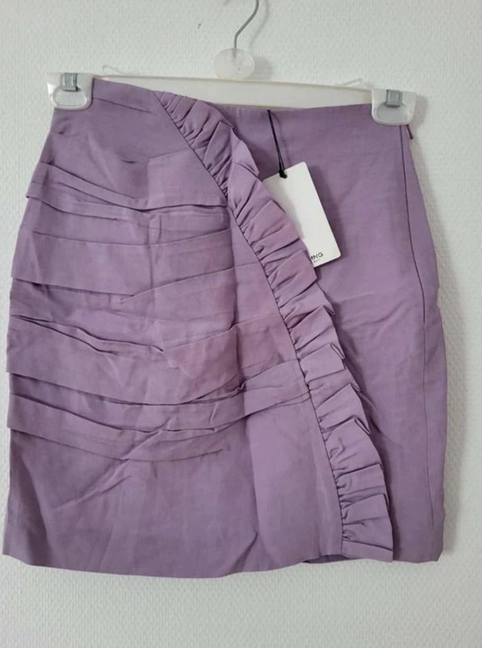 Jupe courte lila mango neuve taille 40