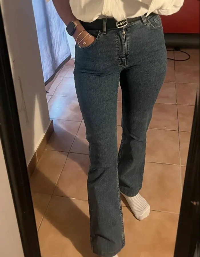 Superbe jeans bootcut vintage - très bon état - taille 26/31 (34/36)