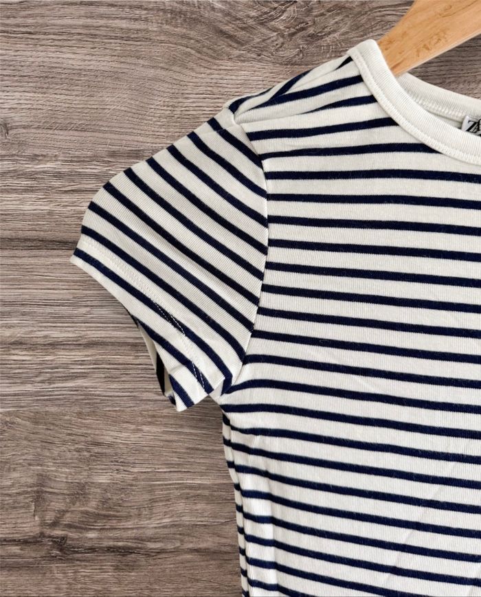 T-shirt court manches courtes à rayure blanc et bleu marine Zara taille 36 S - photo numéro 2