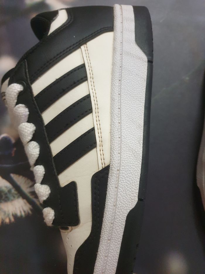 baskets marque adidas basketball-designed im la, avec des gros lacets taille 36 - photo numéro 7