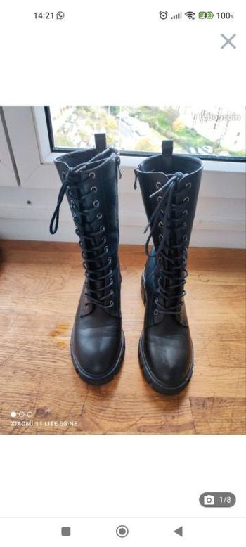Bottes a lacets