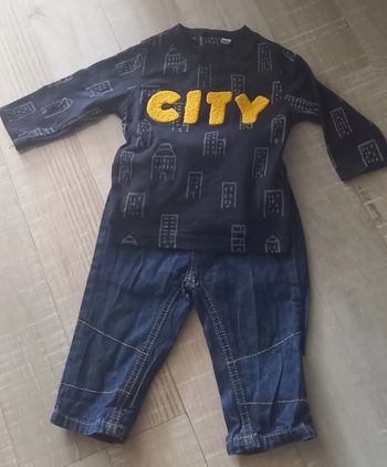Ensemble jeans et tee shirt manches longues