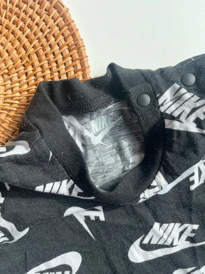 Ensemble Nike - photo numéro 3