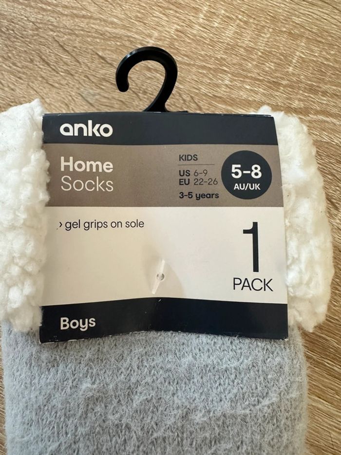 Paire de chaussettes antidérapantes lapins - photo numéro 2