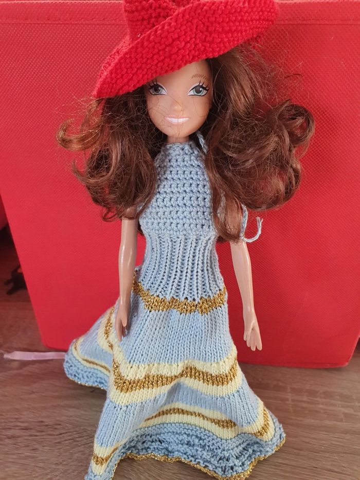 Poupée tenue fait main