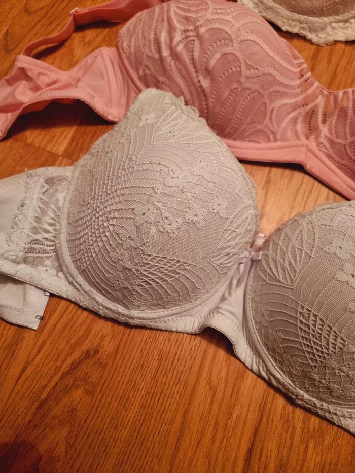 Lot soutien gorge - photo numéro 5