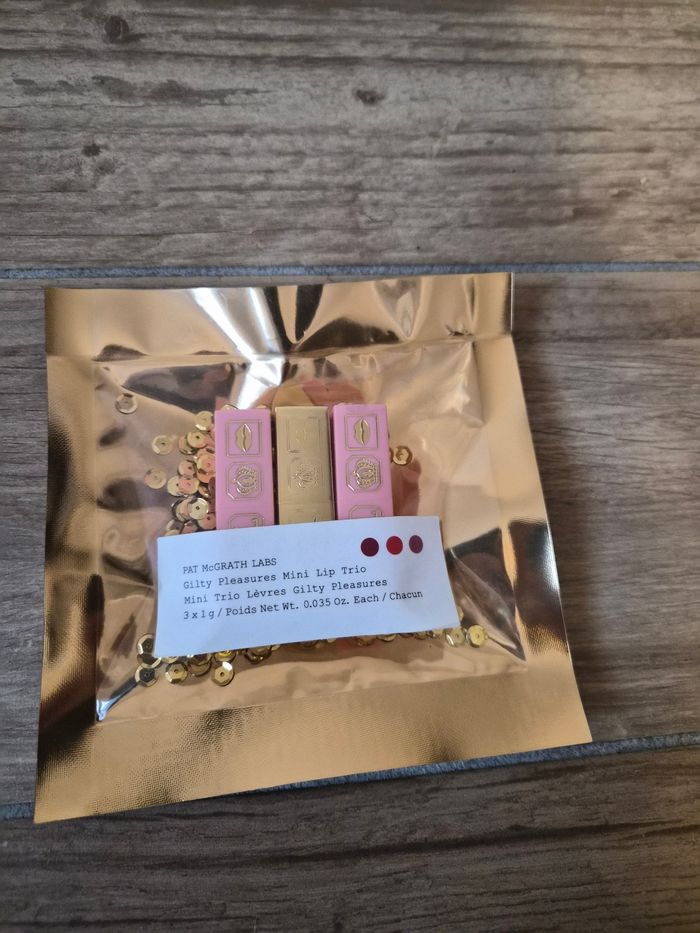 Lot 3 mini rouges a levreq Pat Mcgrath labs