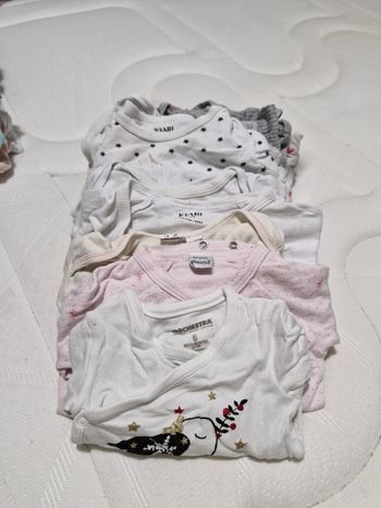 Lot de 8 bodies  manches longues