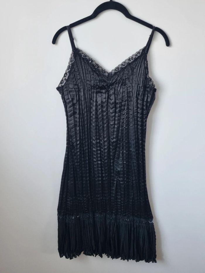 Robe noir brodé évasé vintage - photo numéro 15