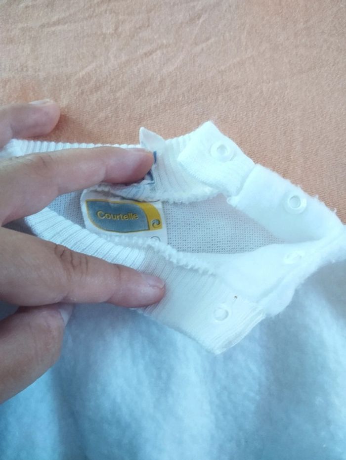 * Ensemble pull blanc jogging T6M Courtelle - photo numéro 3