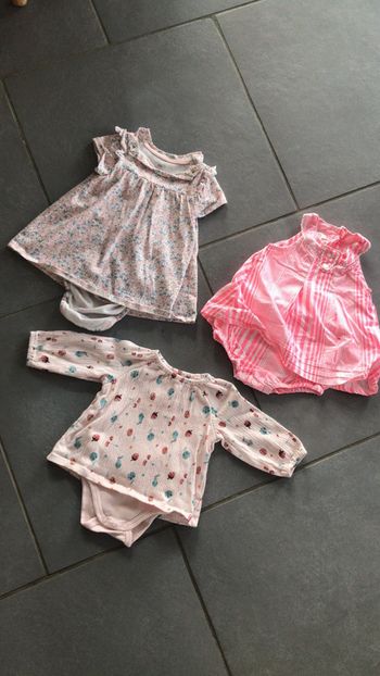 Lot de bodies/robe