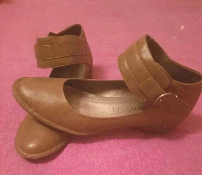 Chaussures marron neuve / taille 37