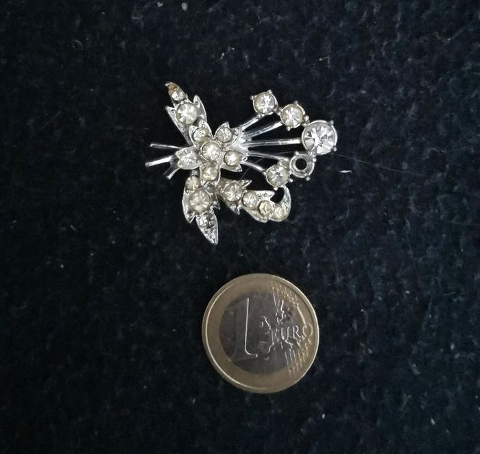 Broche vintage à strass - photo numéro 2