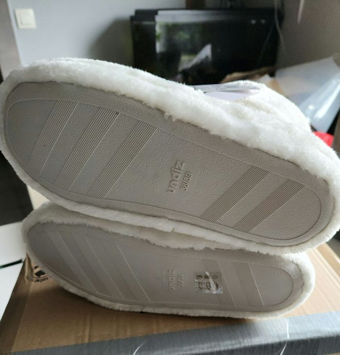 Chaussons Marie des Aristochats neuf avec étiquettes - photo numéro 6