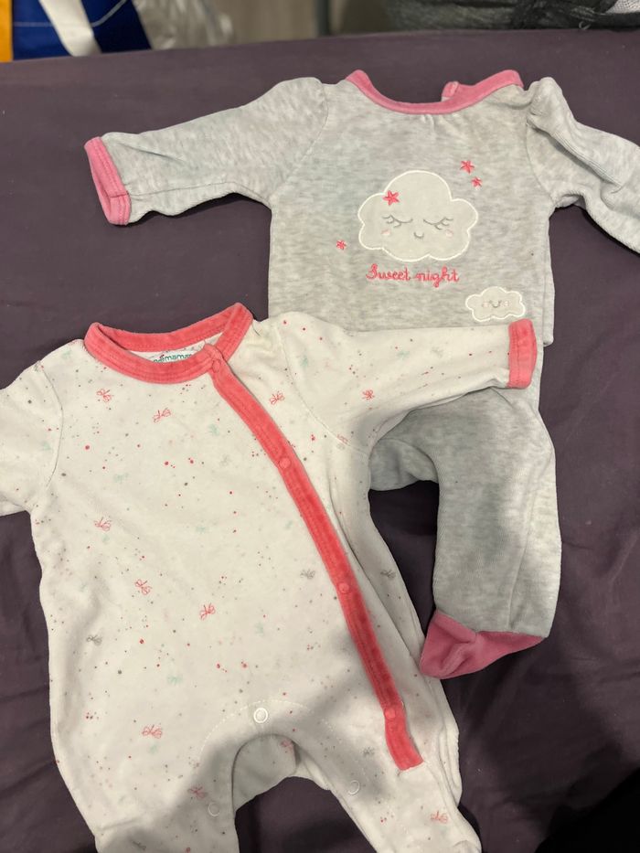 Pyjama 1 mois - photo numéro 3