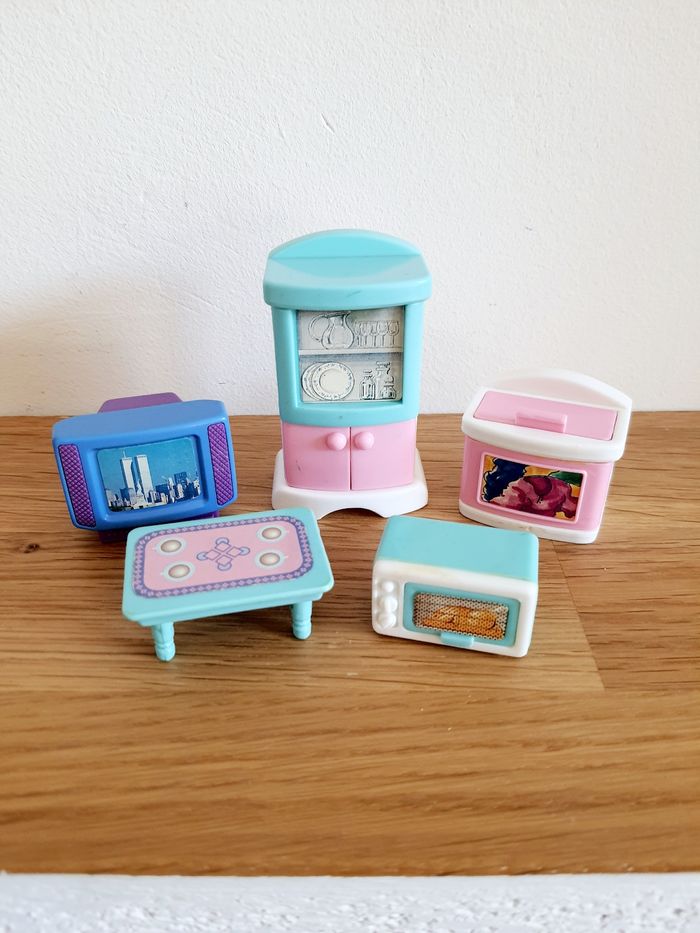 Lot de petits meubles