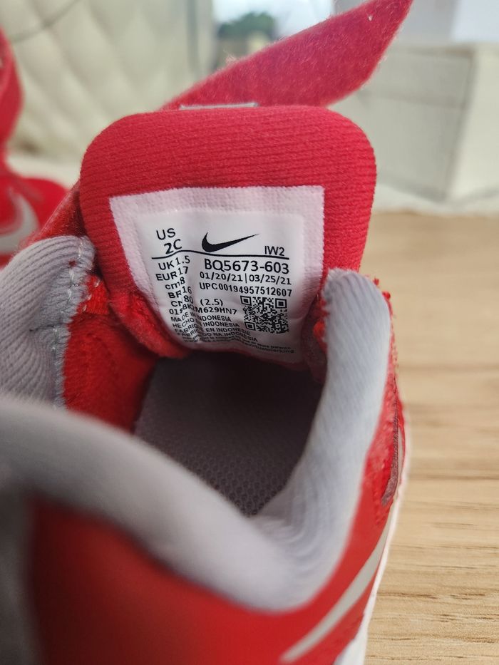 Baskets Nike 17 - photo numéro 3